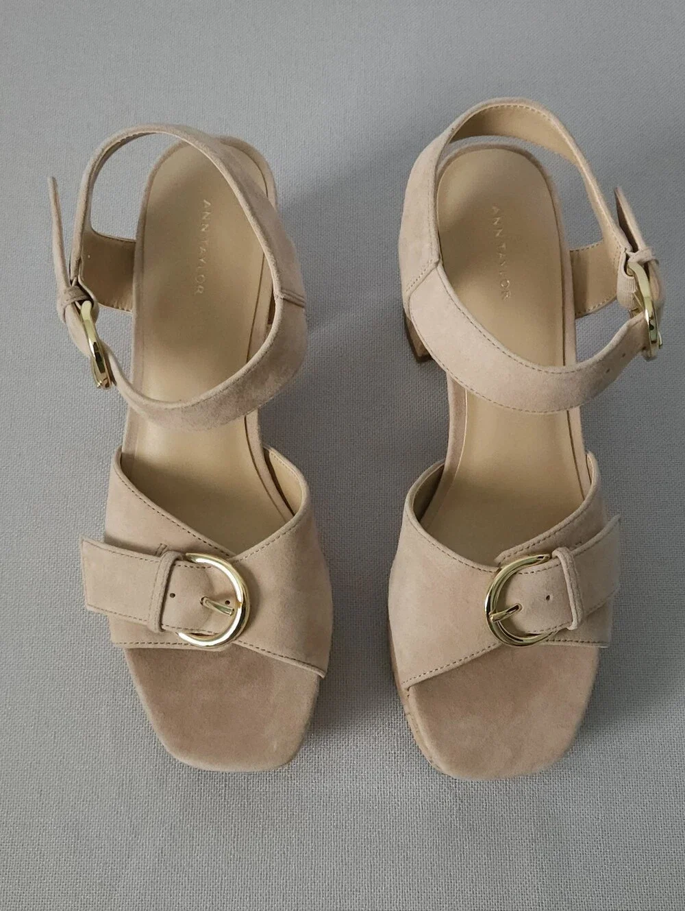 Ann‎ Taylor Suede Cork Platform Sandals Women's 8M Tan Nude Block Heel Buckle